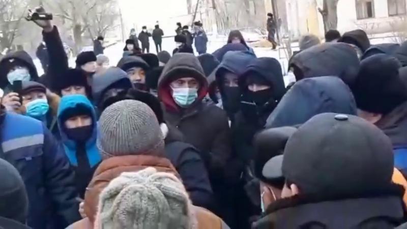 В Жезказгане подрядчики «Казахмыса» устроили забастовку