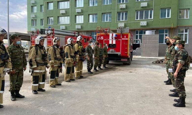 Пожарно-тактические учения провели в многоэтажных жилых домах Туркестана