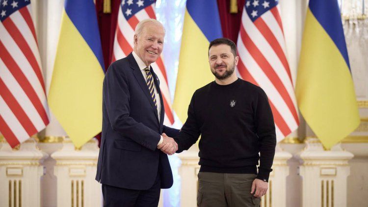 «Я, без сомнения, виню президента Байдена» – конгрессмен Энди Биггс