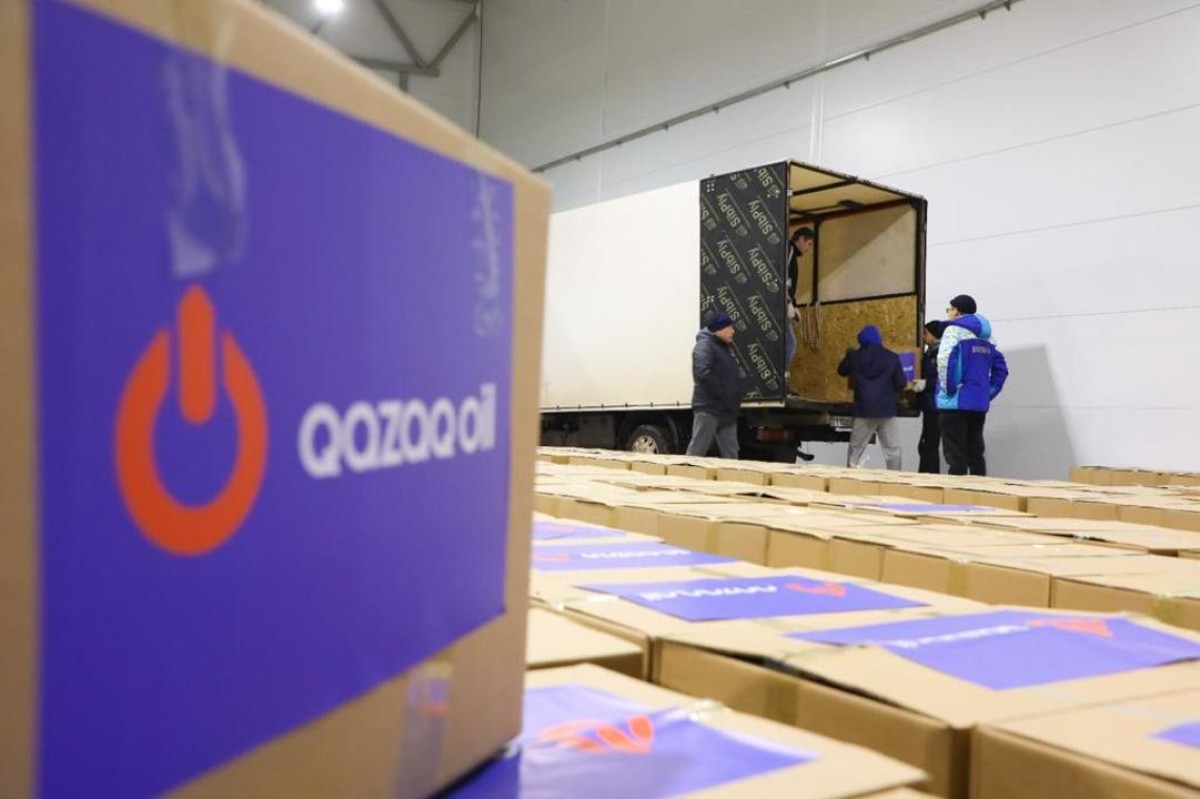 «10 добрых дел»: в Астане раздают продуктовые корзины нуждающимся