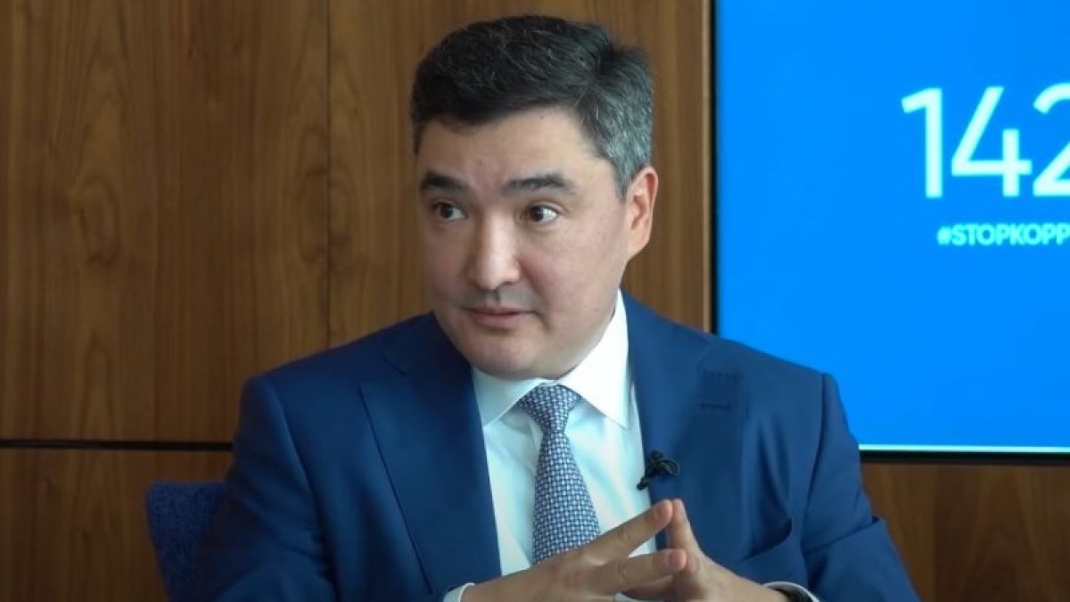 Премьер-министр Бектенов планирует сэкономить 300 млрд тенге на расходах госорганов