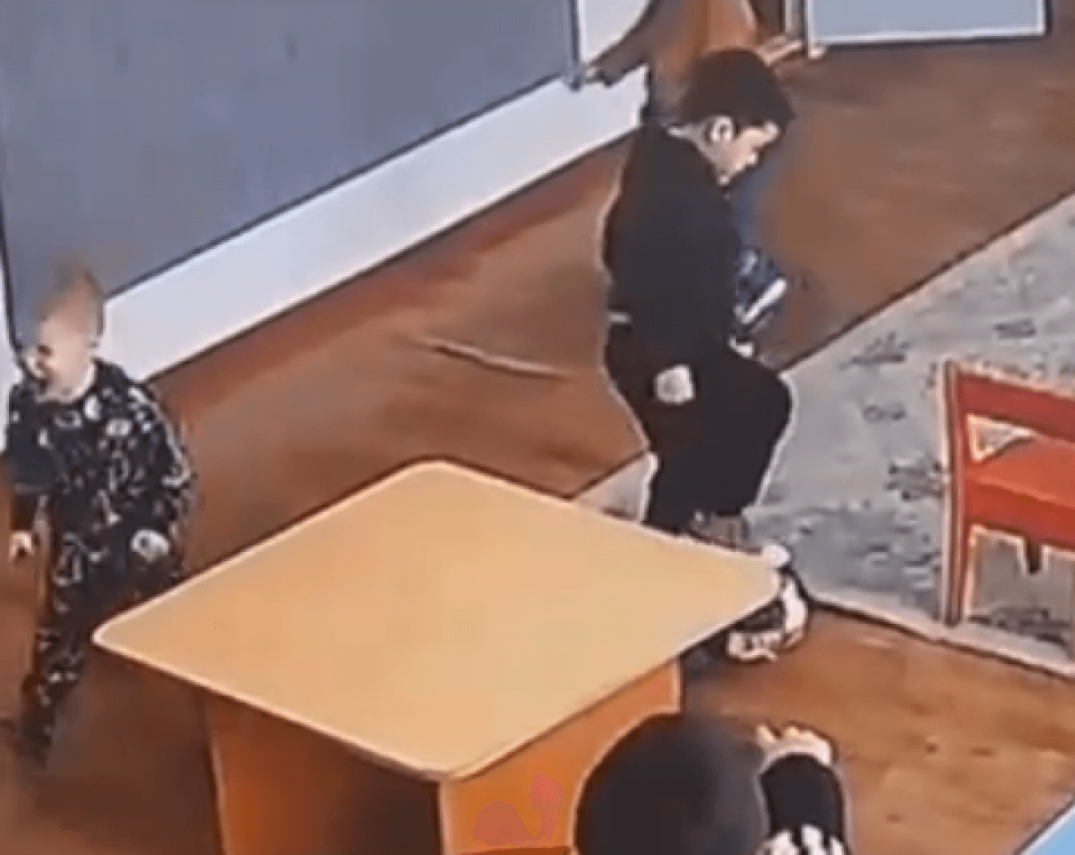 В Алматы ребенка жестко избили в детсаде