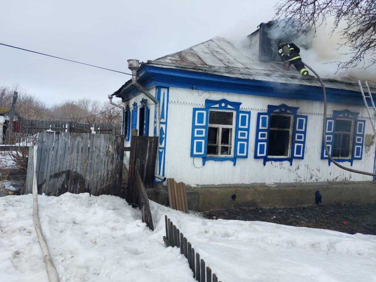 В жилом доме произошел пожар, погибли двое детей