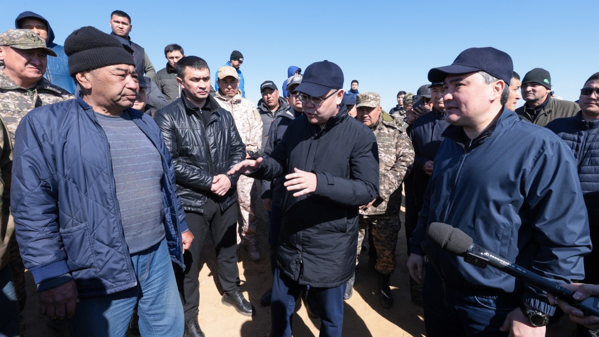 Олжас Бектенов ответил на вопросы жителей Кульсары
