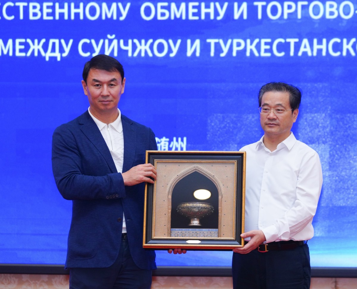 Аким Туркестана посетил Китай