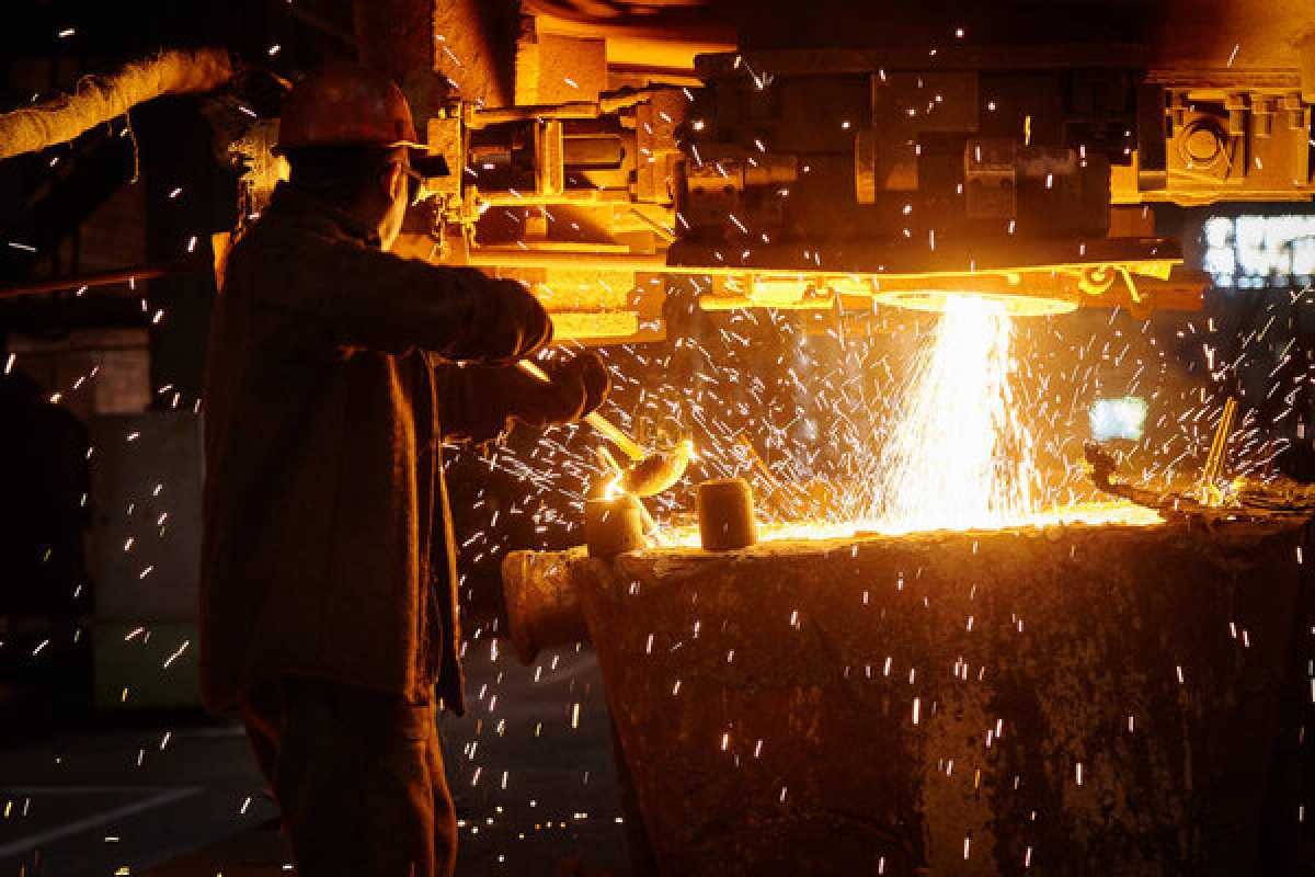 Заработная плата металлургов на 60% больше чем в среднем по экономике страны
